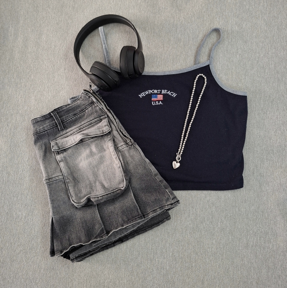 Embroidered navy crop tee ₊˚⊹౨ৎ ₊˚⊹